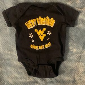 💜💜Wv onesie